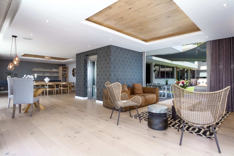 5 Bedroom Property for Sale in Fresnaye Western Cape